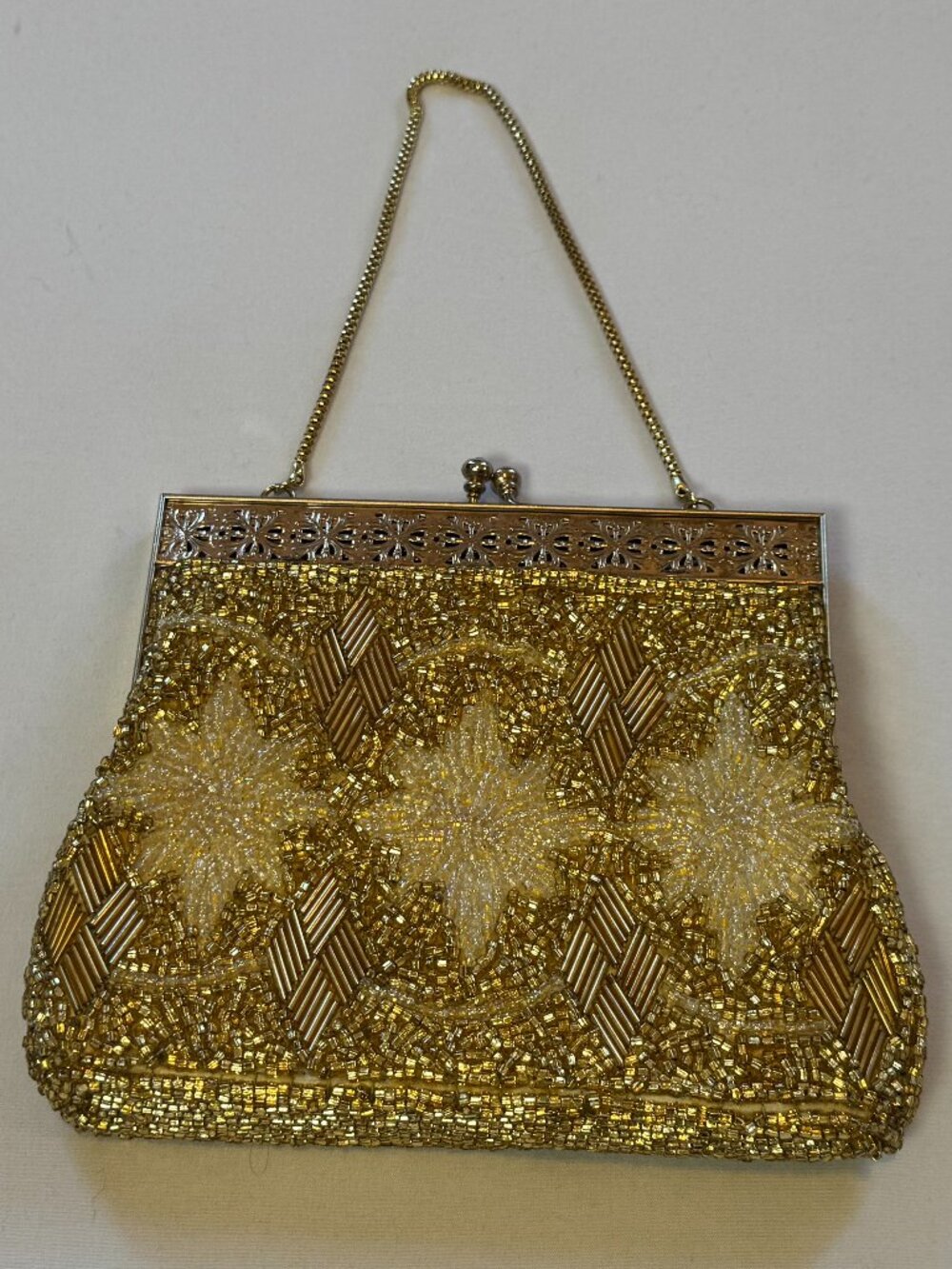 Vintage golden beaded evening bag kiss lock closure - Picture 3 of 9